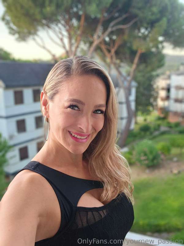 ✨️ There's always a smile for you, love 💋❤️