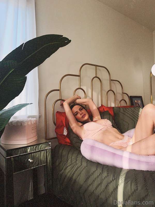 Foto 369 de Dana DeArmond en Tocromo