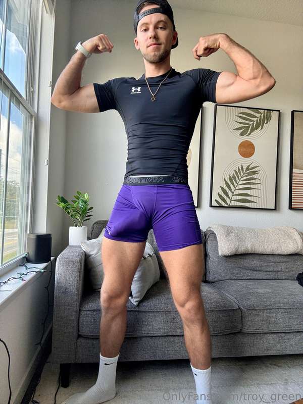 troy_green