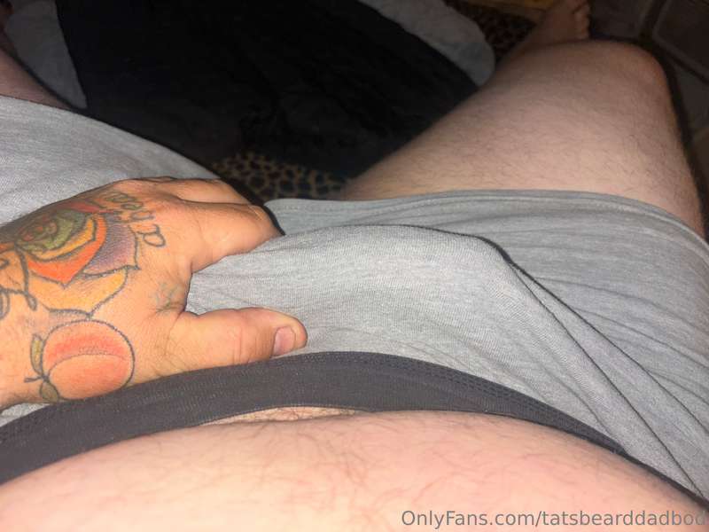 tatsbearddadbod