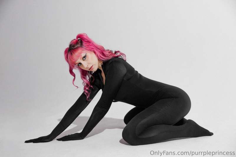 my favorite past time? dominating men. photo by cbenoit