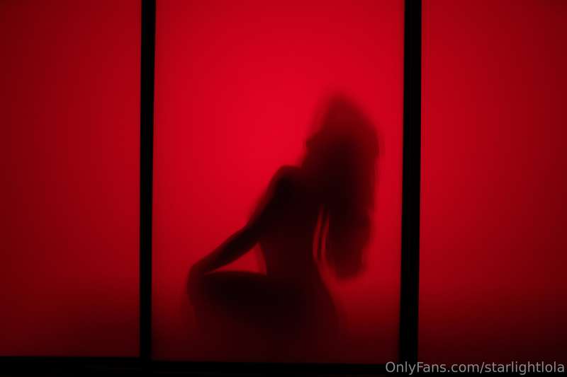 Serving silhouette sass in a little red fantasy 💋✨👀