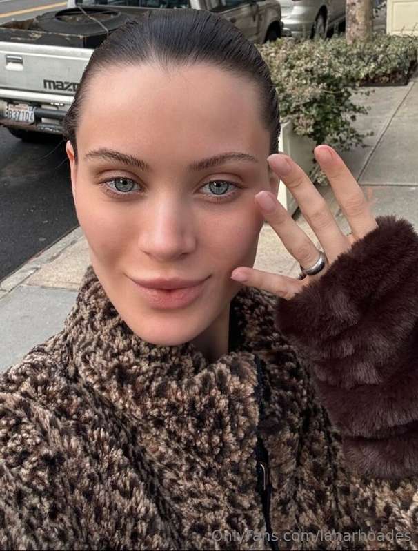 Foto 349 de Lana Rhoades en Tocromo