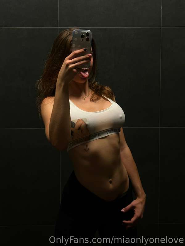 like my nipples? 😍 @miaonlyonelovevip