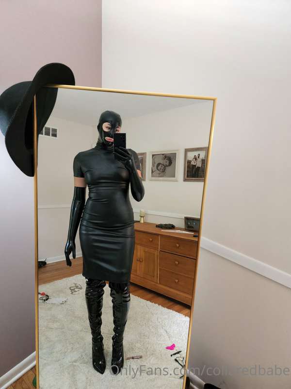 collaredbabe image #1