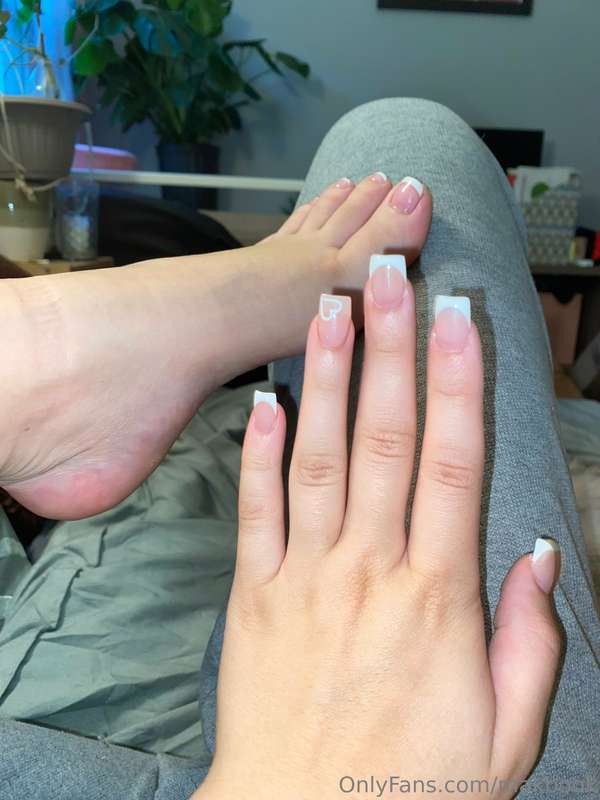 New nails 🥰