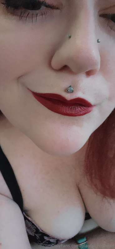 playful_redhead