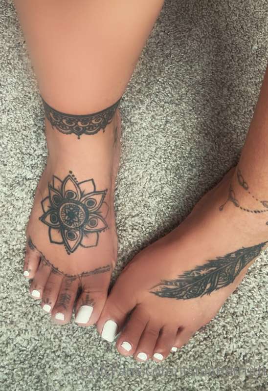 👣♥️