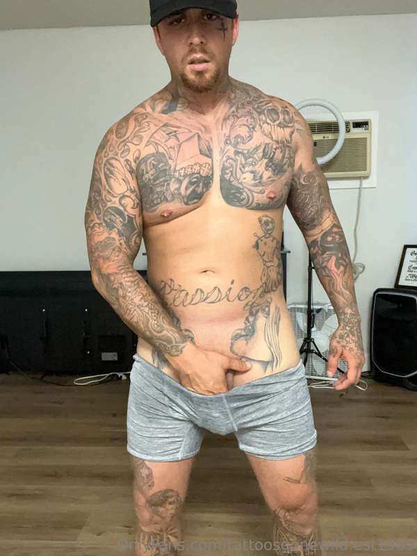 tattoosgonewild.est1989