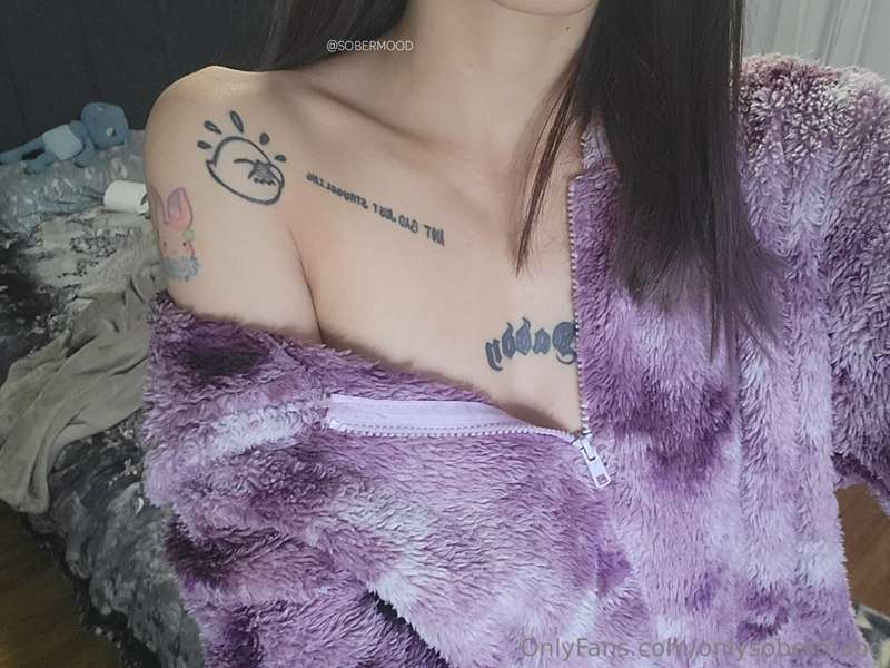 a little bit of shoulder 🍇