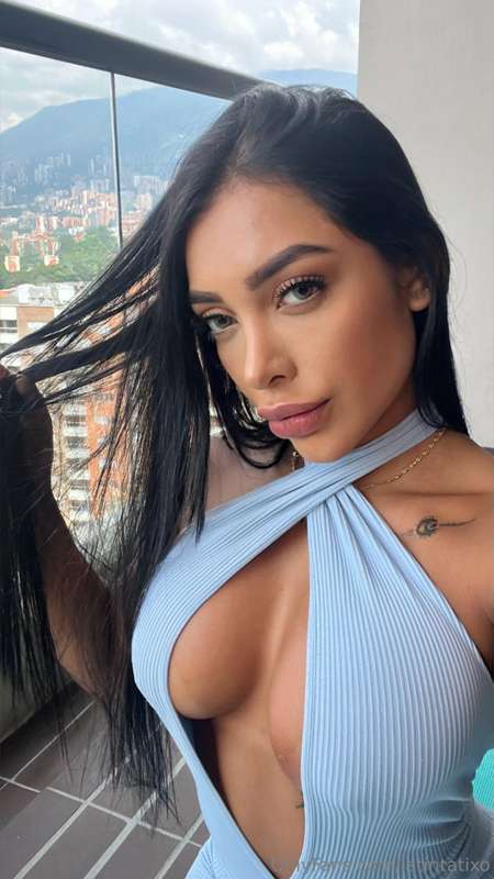 escribeme si te quieres divertir 👅
