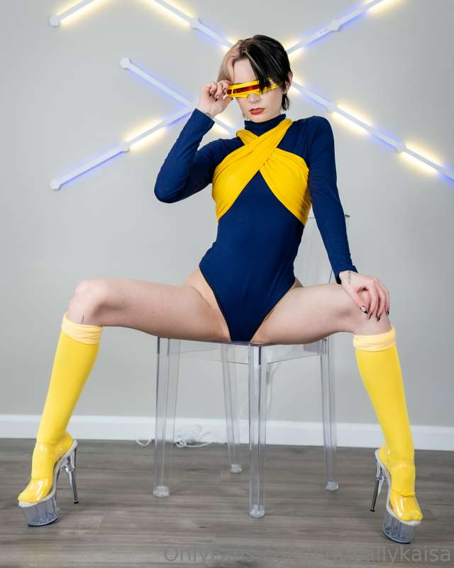 criticallykaisa image #3