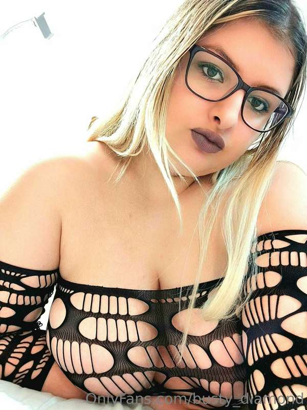 busty_diamond