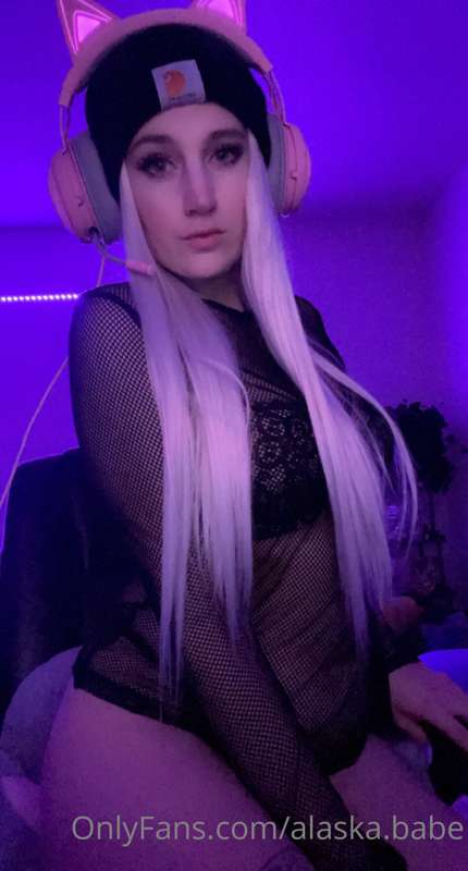 alaska.babe image #0