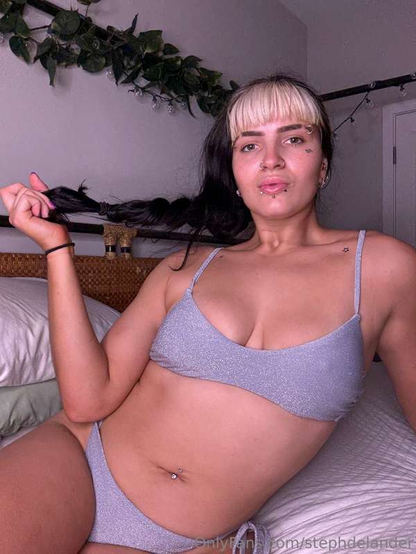 bed’s warm, spot’s open—move fast 😉 