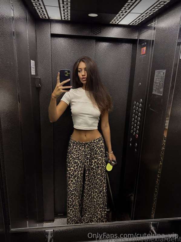 FREE SUBSCRIBE NOW and you'll see all her beauty @alexia_ric..