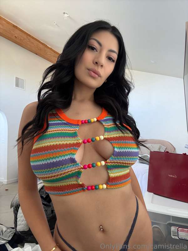these beads are holding on for dear life so make up ur mind…..