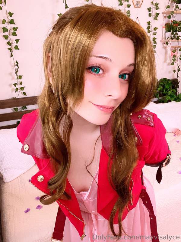 I decided to bring back my Aerith cosplay but this time with..