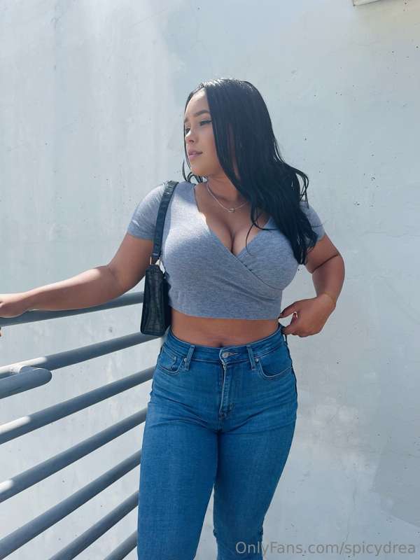 these jeans just fit too good 😏