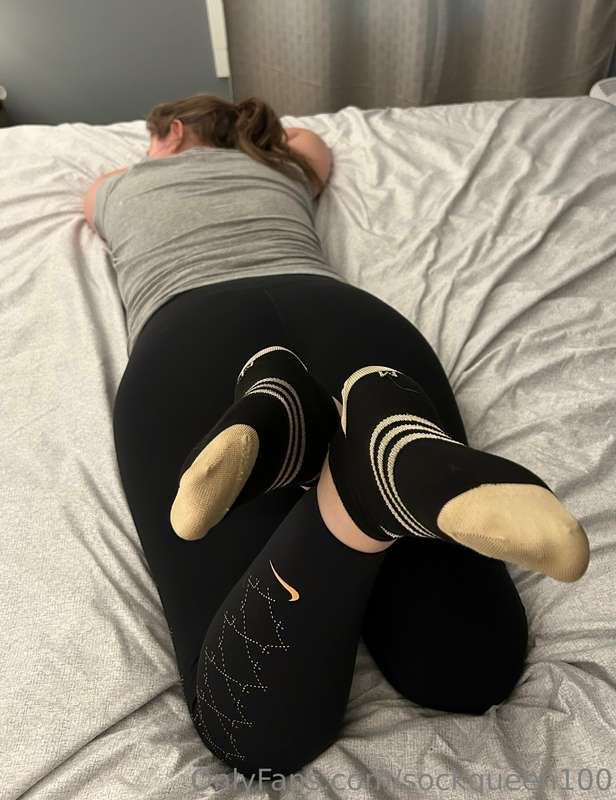 sockqueen100 image #0