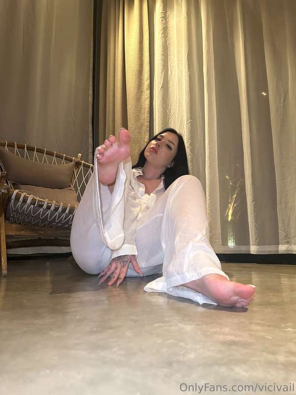 Kiss each toe...
