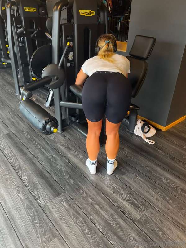 😘