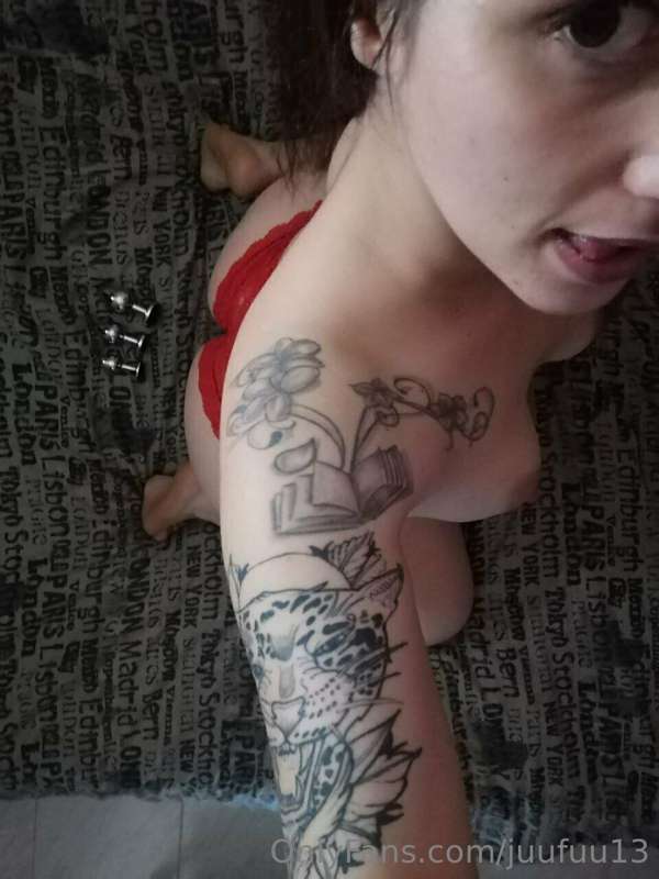 No me decido en cuál usar hoy 😈
Me ayudas? Te espero en mi D..