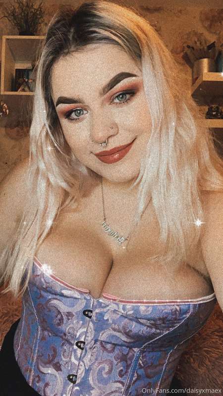 daisyxmaex