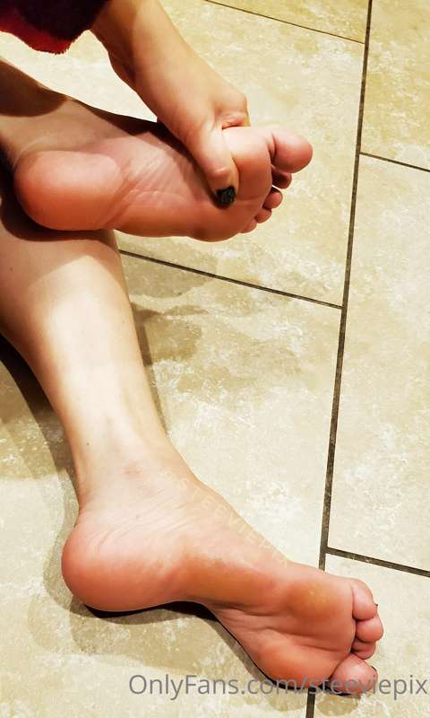 Come rub these tired feet for me, boys. Or send me tips so I..