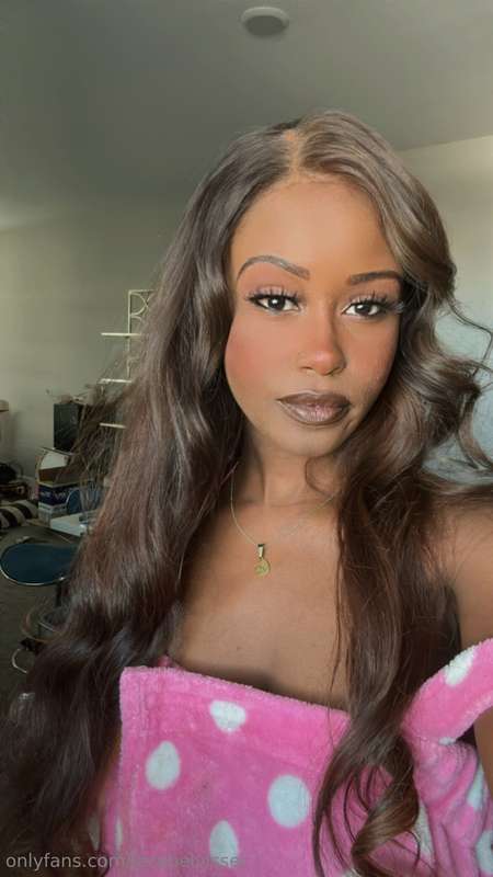 Join me on live Saturday at 5:30pm pst! My room is a little ..