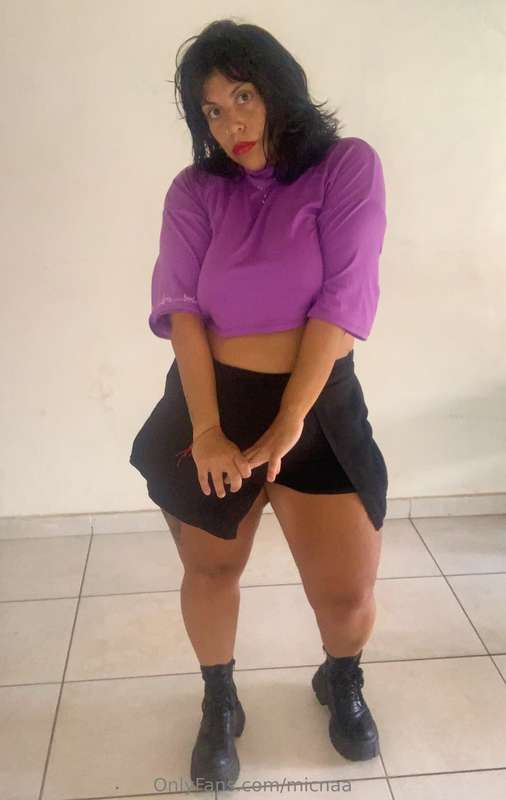 I want to play. I'm bored! Do you want to see how I get nake..