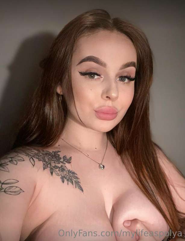 ## 😈🔞@sweetie_sueeee IS WET RIGHT NOW🔞😈
Wet & wild @sweetie_..