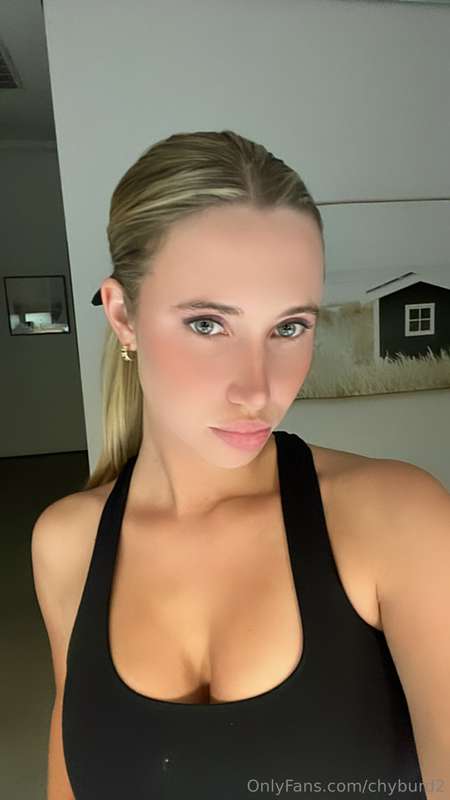 i only chat on my free 😈 page here:https://onlyfans.com/chyb..
