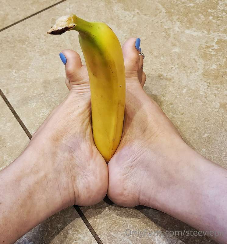 Good morning! I'm absolutely bananas about my fans 🍌😉