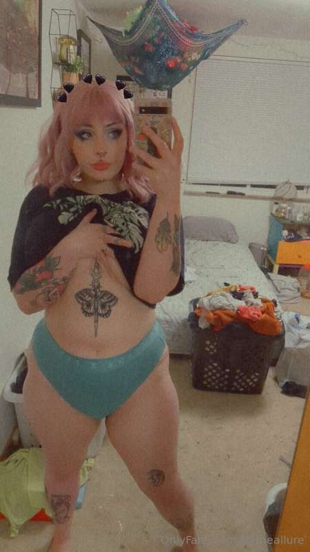 Filming customs tonight! Hit me up AFTER LOOKING AT MY MENU ..