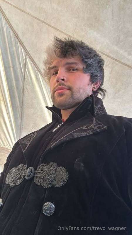 POV i'm your date for the ren faire 👑
