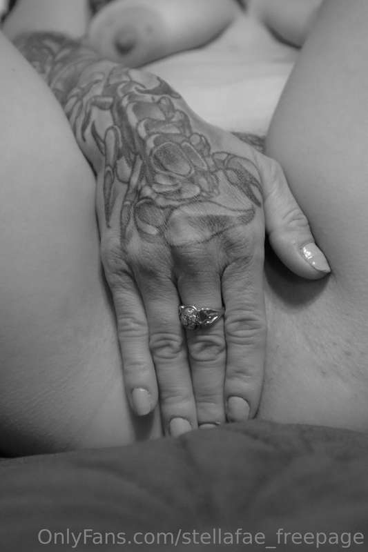 Well .. it isn’t going to lick itself. 
Leave a tip to move ..