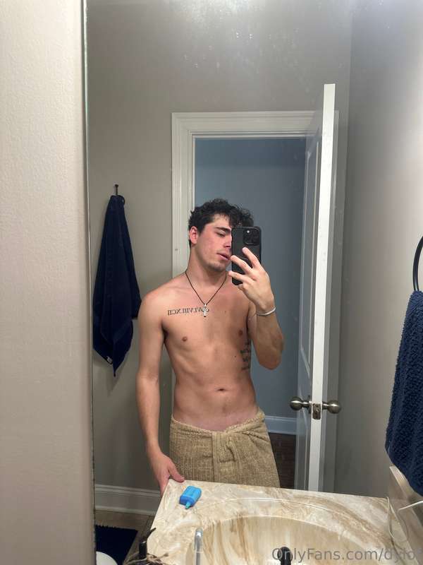 Thirsty Thursday😋 cum clean this up 🫣💦💦
