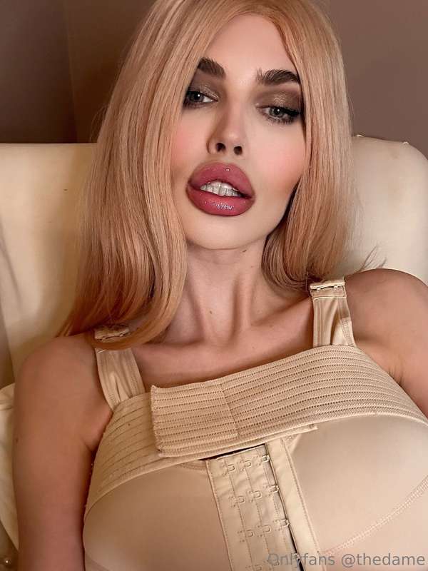 Ko želi videti moje nove sise? 😋💦💦💦 Who wants to see my new ..
