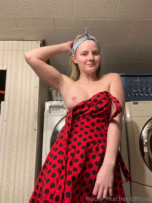 Valentines day and my husband is away!(I am not married lol ..