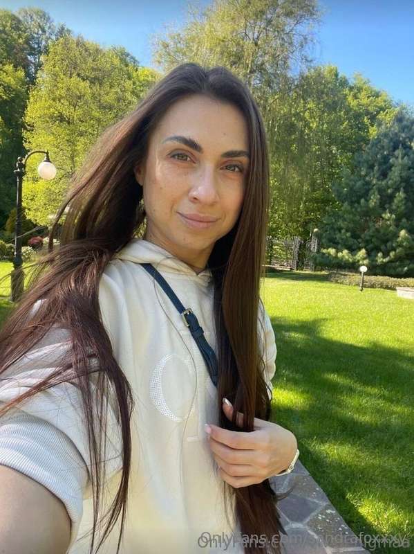 This hot needs your hard cock right now @vividenigmaa 🔥🌶🔥 Sh..