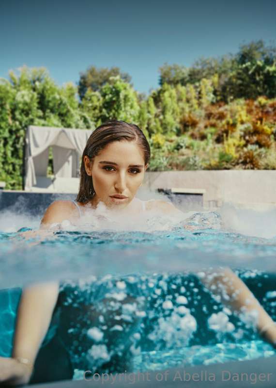 Foto 6 de Abella Danger en Tocromo