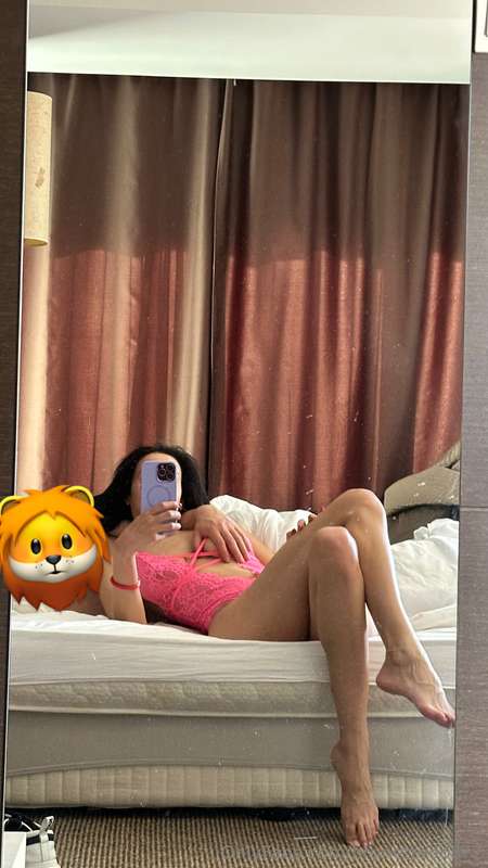 brunettedoll77