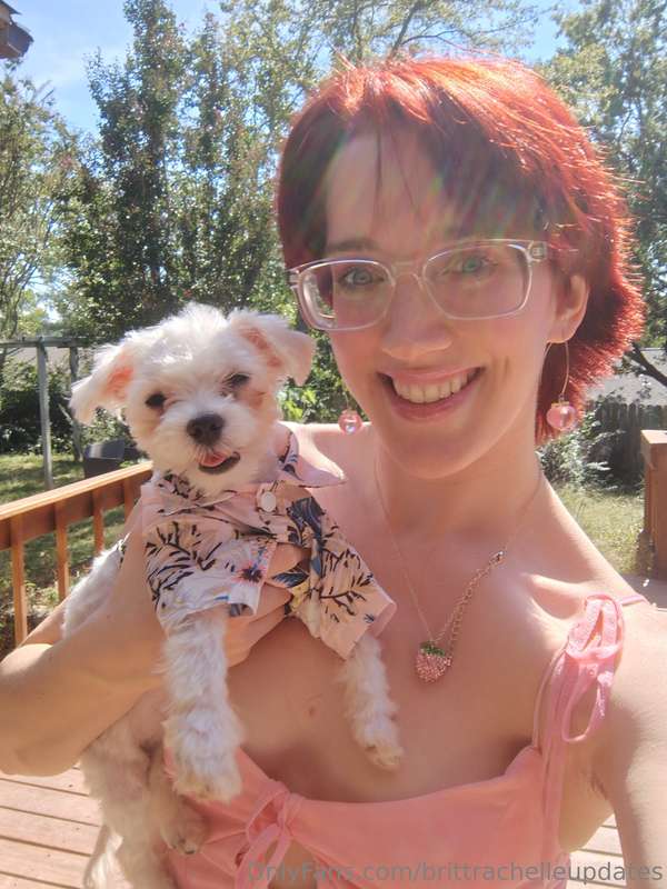 Happy Monday from me and Okily! 💗💗💗
