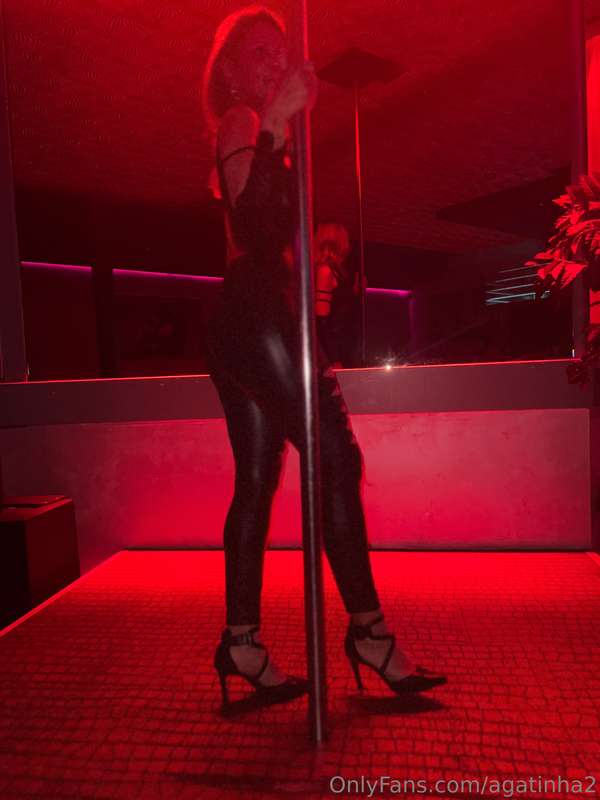 Pole party baby? 🥵