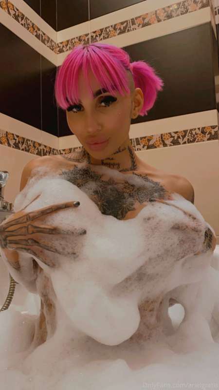Let’s soak in the bath & rub our bodies together until we bo..