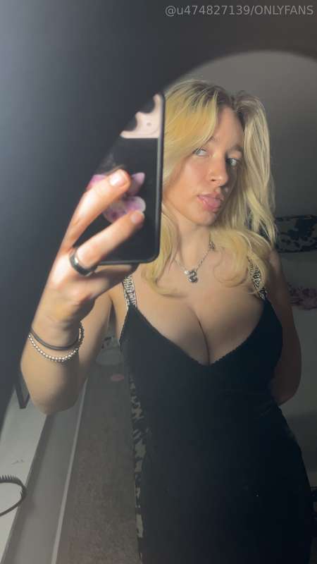 people with renew on get free 🍒 gifts from me 😚💋 
