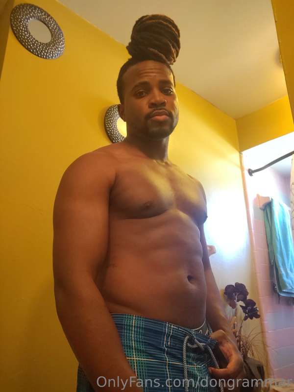 4 pc Package
Topless Selfie

To view my X-Rated Content
Sub ..