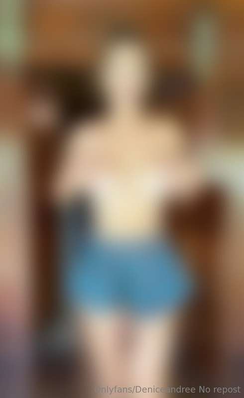 Oooops... BIG nipple slip. Mini skirt sexy Raw & Real no edi..