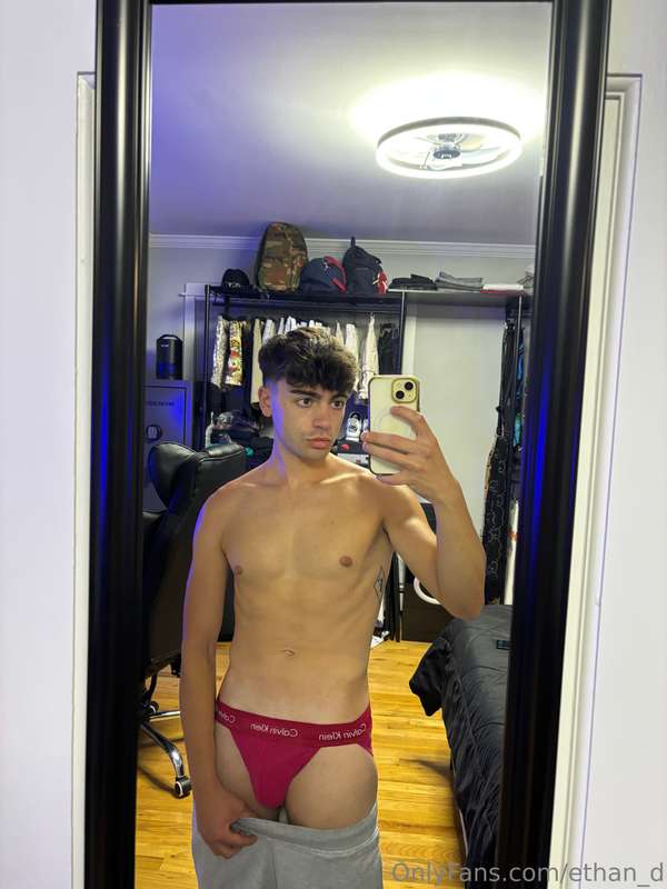 Red or yellow? 